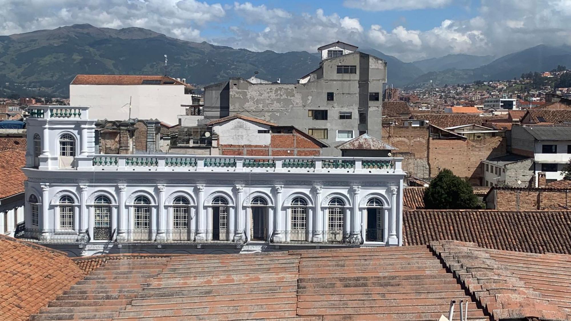 Del Parque Hotel & Suites Cuenca Exterior photo